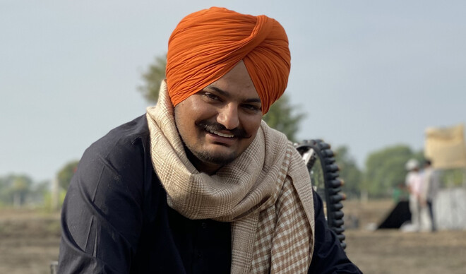 ’روح پر حملہ،‘ گلوکار سدھو موسے والا کے مجسمے پر فائرنگ